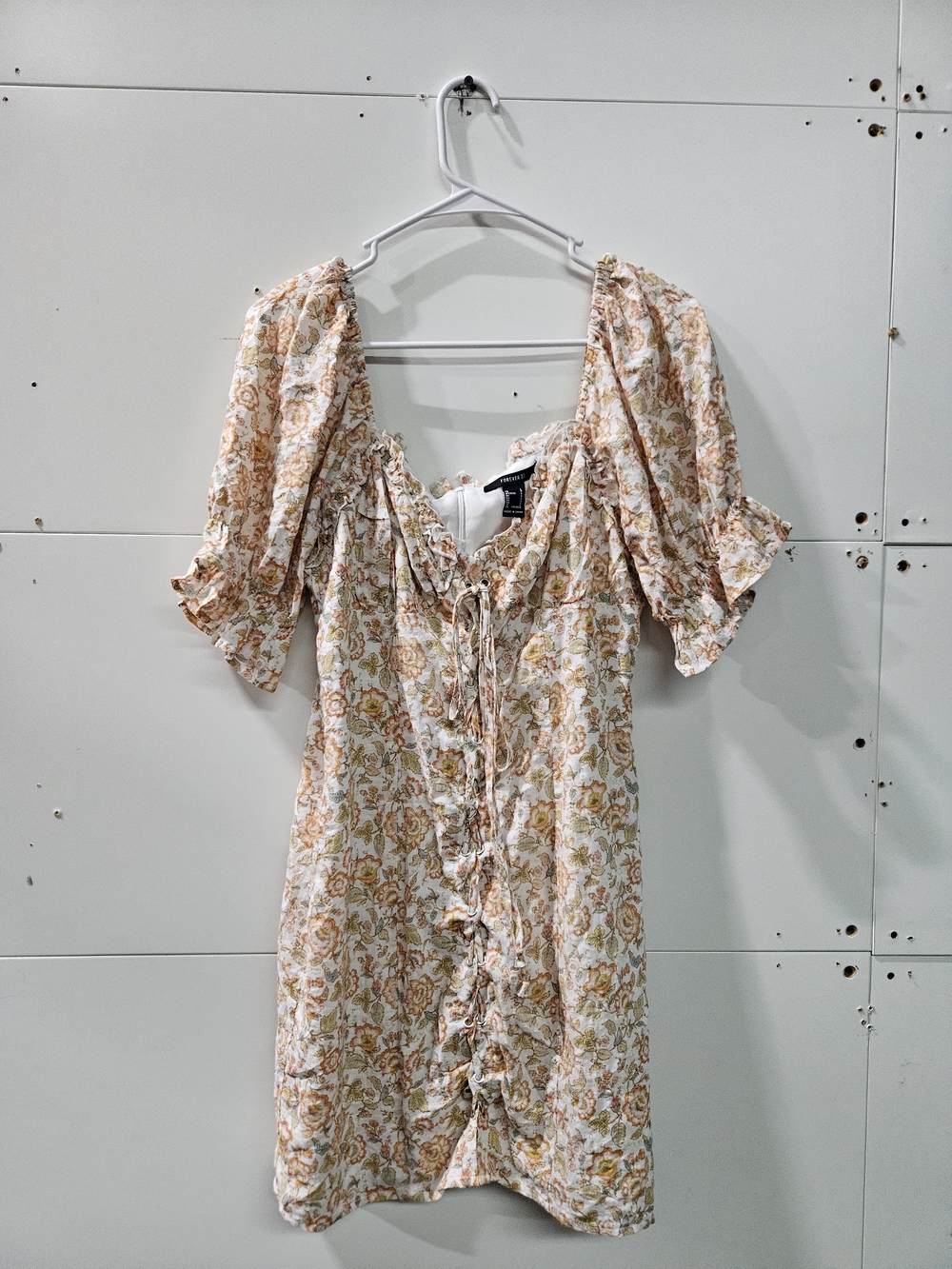 Forever 21 Cream Floral Lace Up Front Mini Dress Large Spring Vacation Summer
